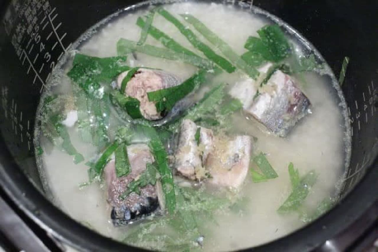 Cooked rice in a mackerel can