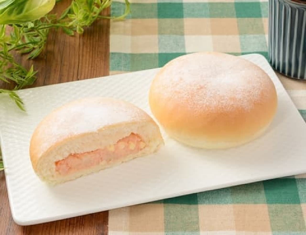 Lawson "Menta potato cheese bun with rice flour"