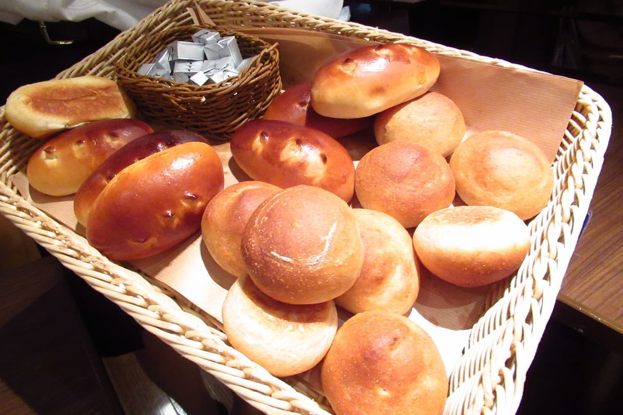 Bakery restaurant Saint Marc bread all-you-can-eat