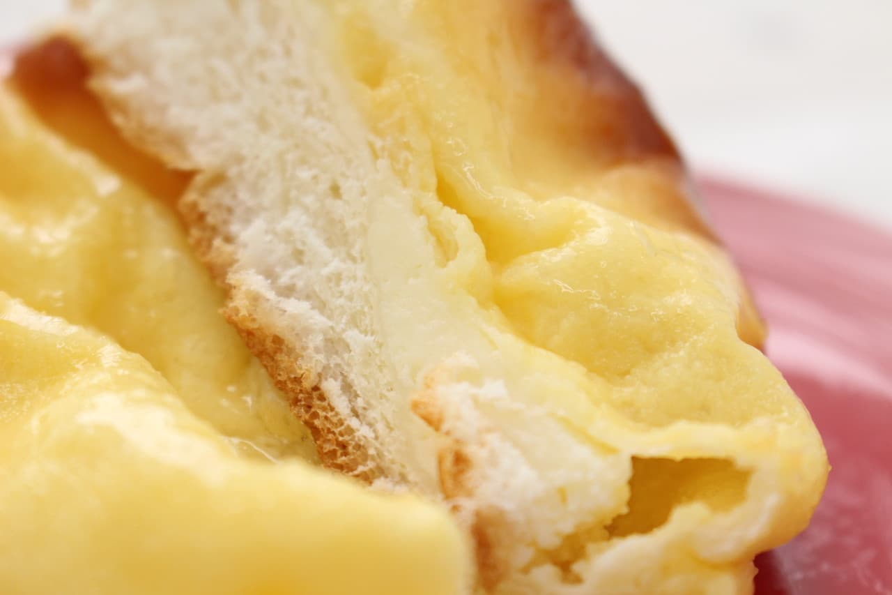 Yamazaki Basque cheese cake style bread