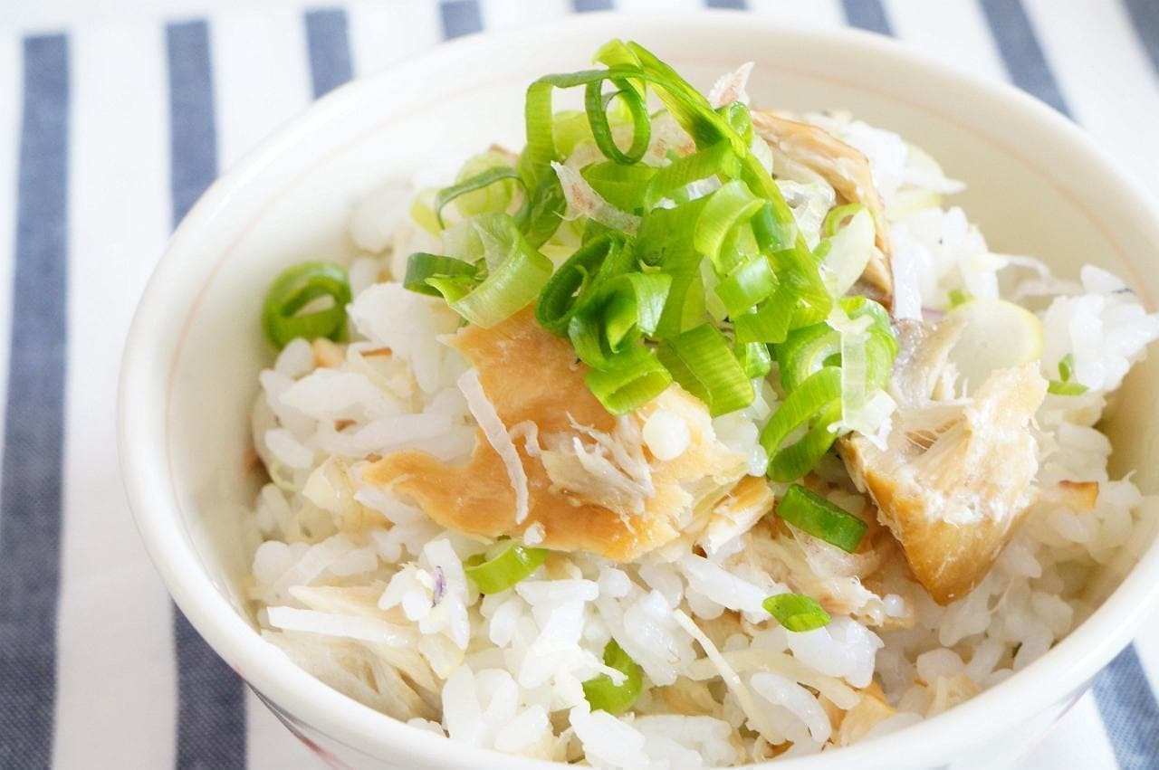 Mixed rice with smoked fish mackerel