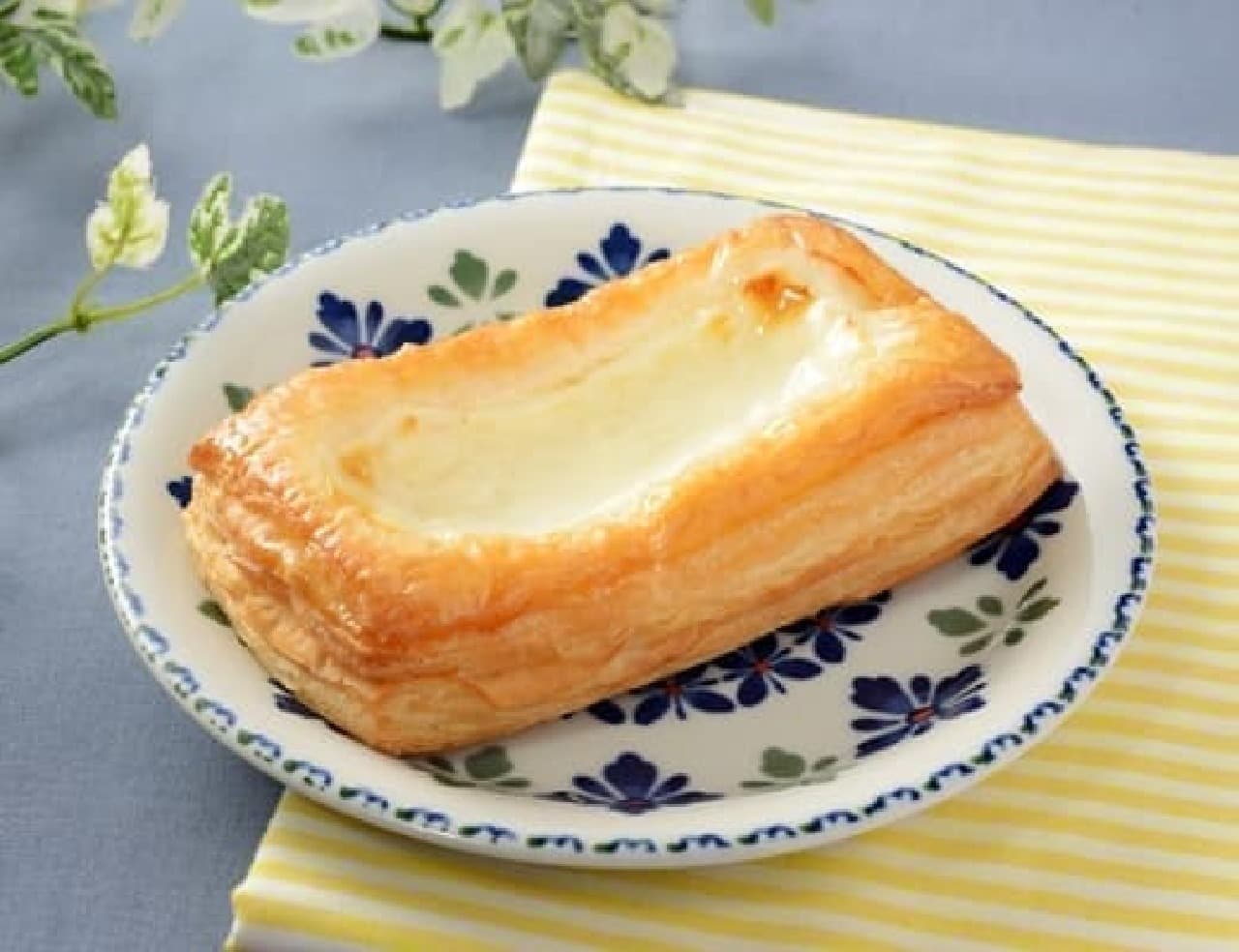 Lawson "Danish pastry of matino bread fermented cream"