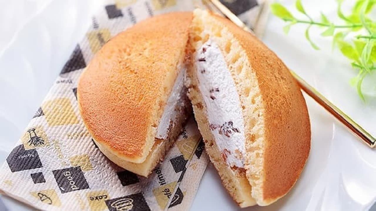 Lawson Store 100 "Cream-tasting pancakes (whipped with almonds)"