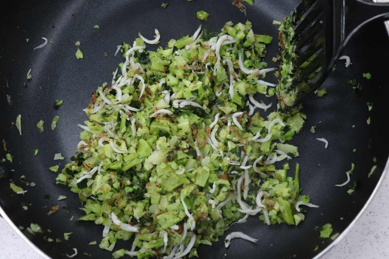 Arrange recipe "broccoli sprinkle"