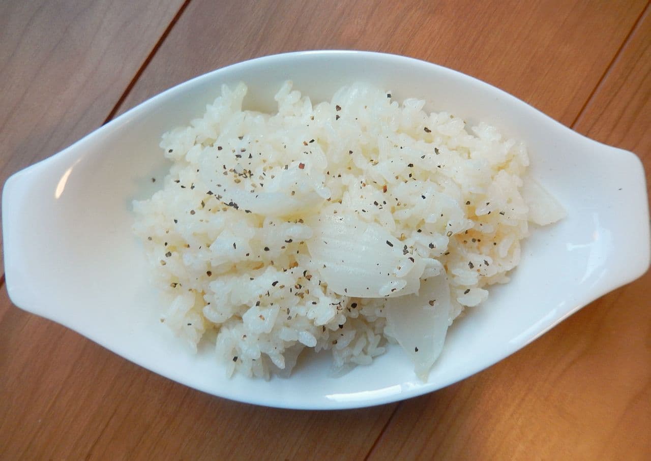 Easy spring recipe "Rice cooked with whole new onions