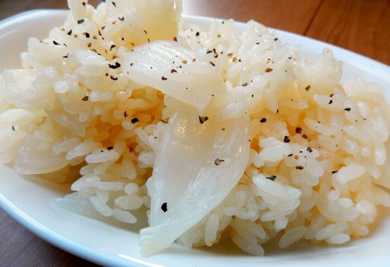 Easy spring recipe "Rice cooked with whole new onions