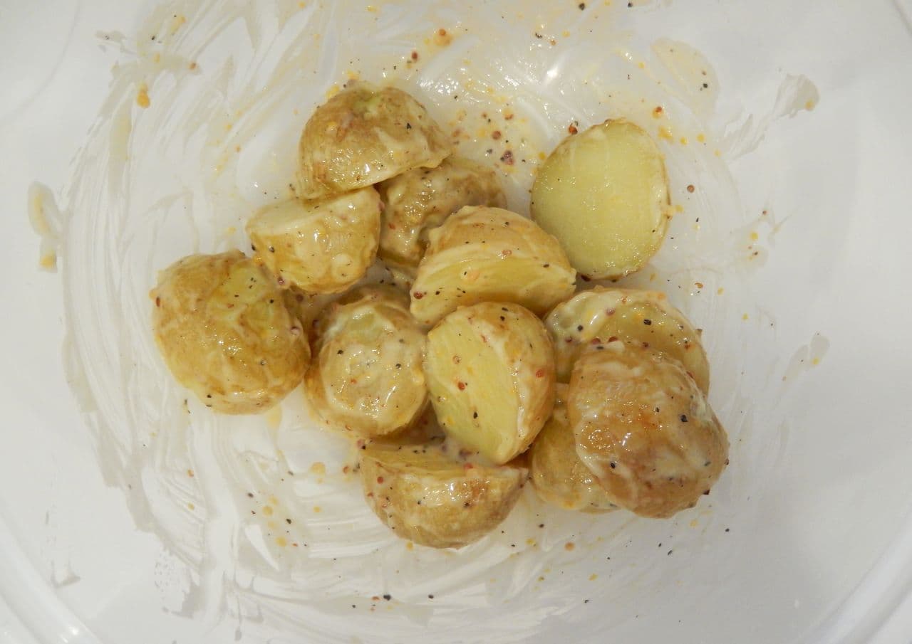 Simple recipe "new potato hot salad"