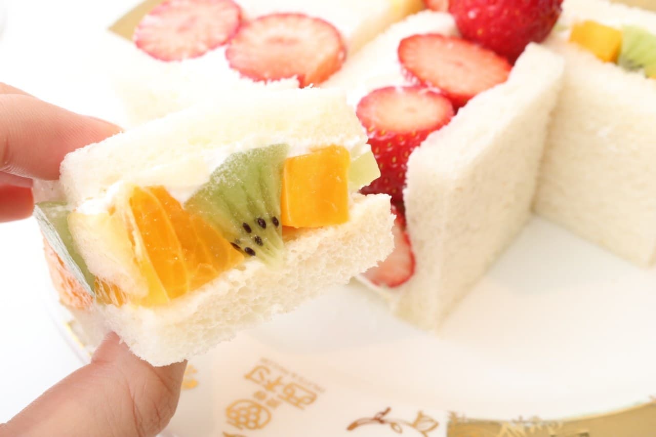 Shibuya Nishimura Fruit Parlor "Special Seasonal Fruit Sandwich"