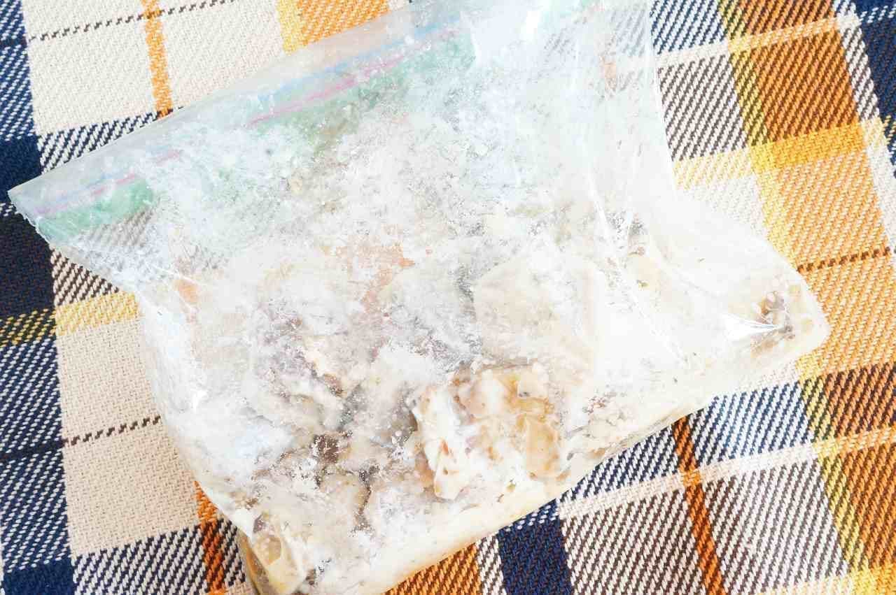Plastic bag containing MUJI's "Nishin mizuni" and katakuriko (potato starch)
