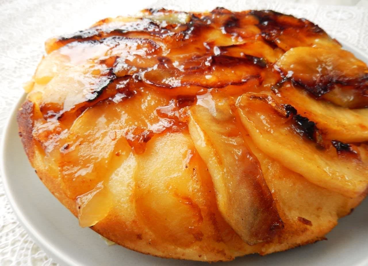 レシピ「りんごのタルトタタン風ホットケーキ」