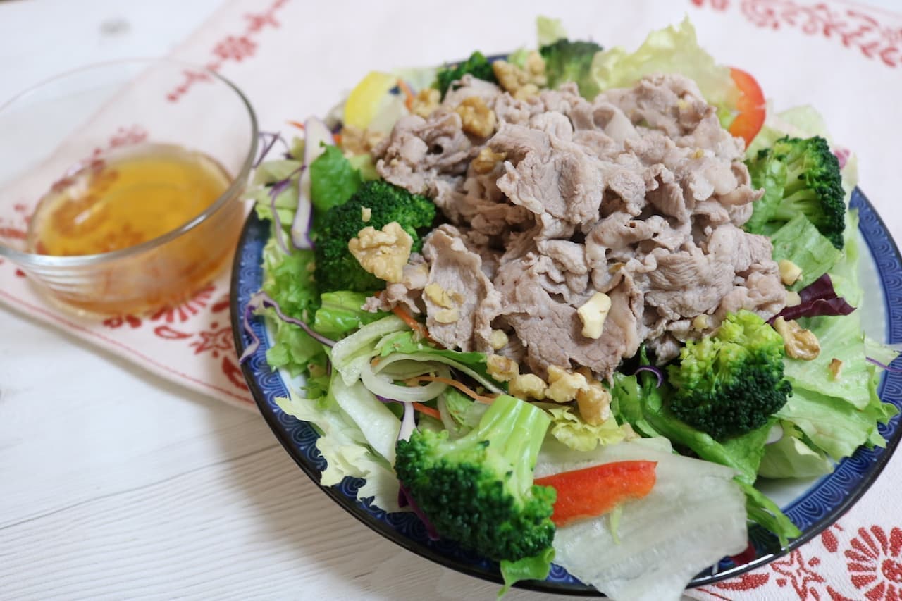 Recipe "Ethnic style pork shabu-shabu salad"