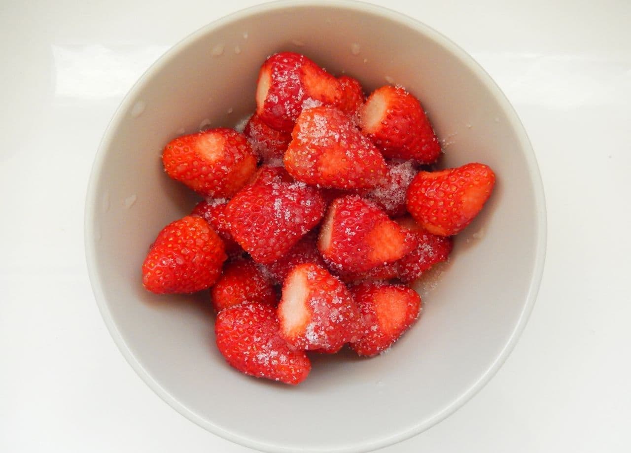 How to sweeten unsweetened strawberries