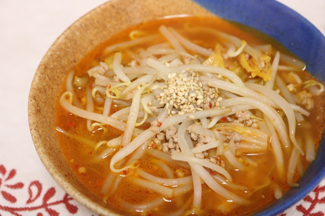 Easy & saving recipe "Ground meat sprout kimchi soup"
