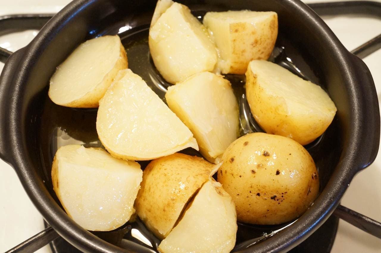 Baking new potatoes