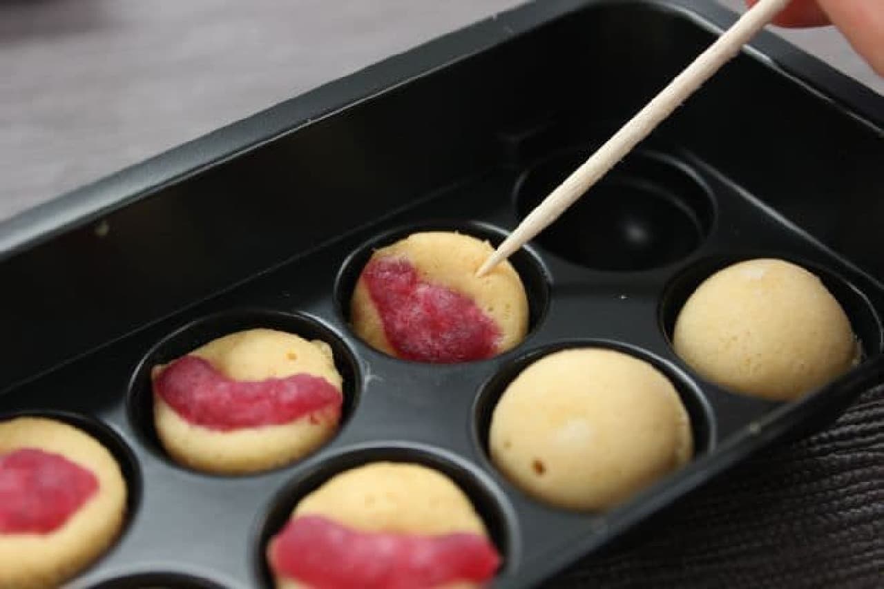 Educational confectionery "Kurukuru Takoyaki"