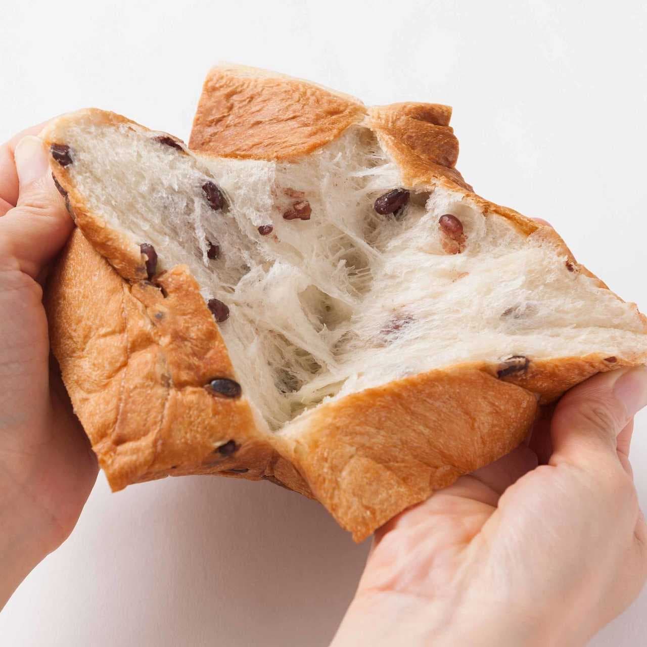 高級食パン専門店「あずき」の食パン