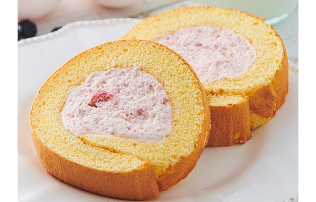 Chateraise "Fluffy Roll Berry Rare Cheese"