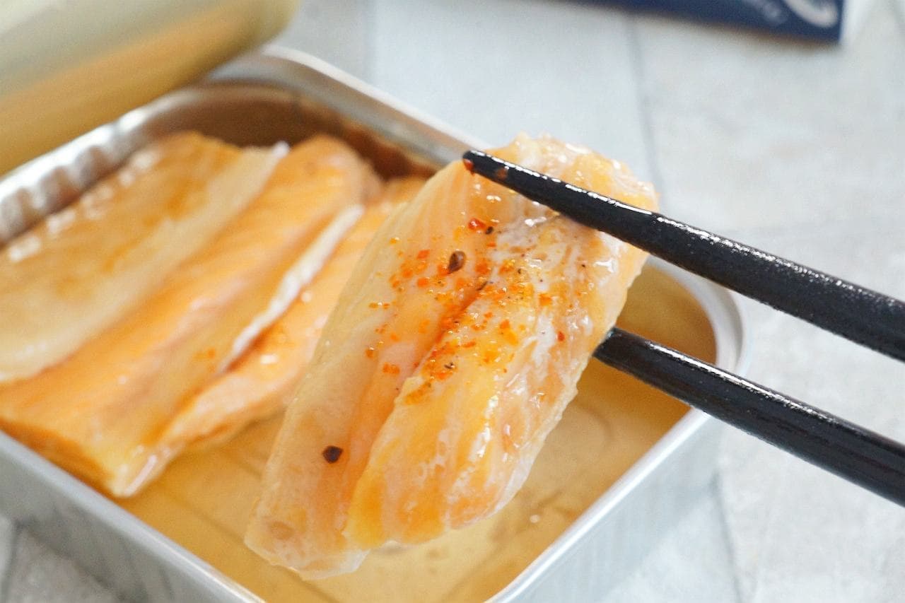 明治屋「おいしい缶詰」シリーズの燻製とろ鮭ハラス