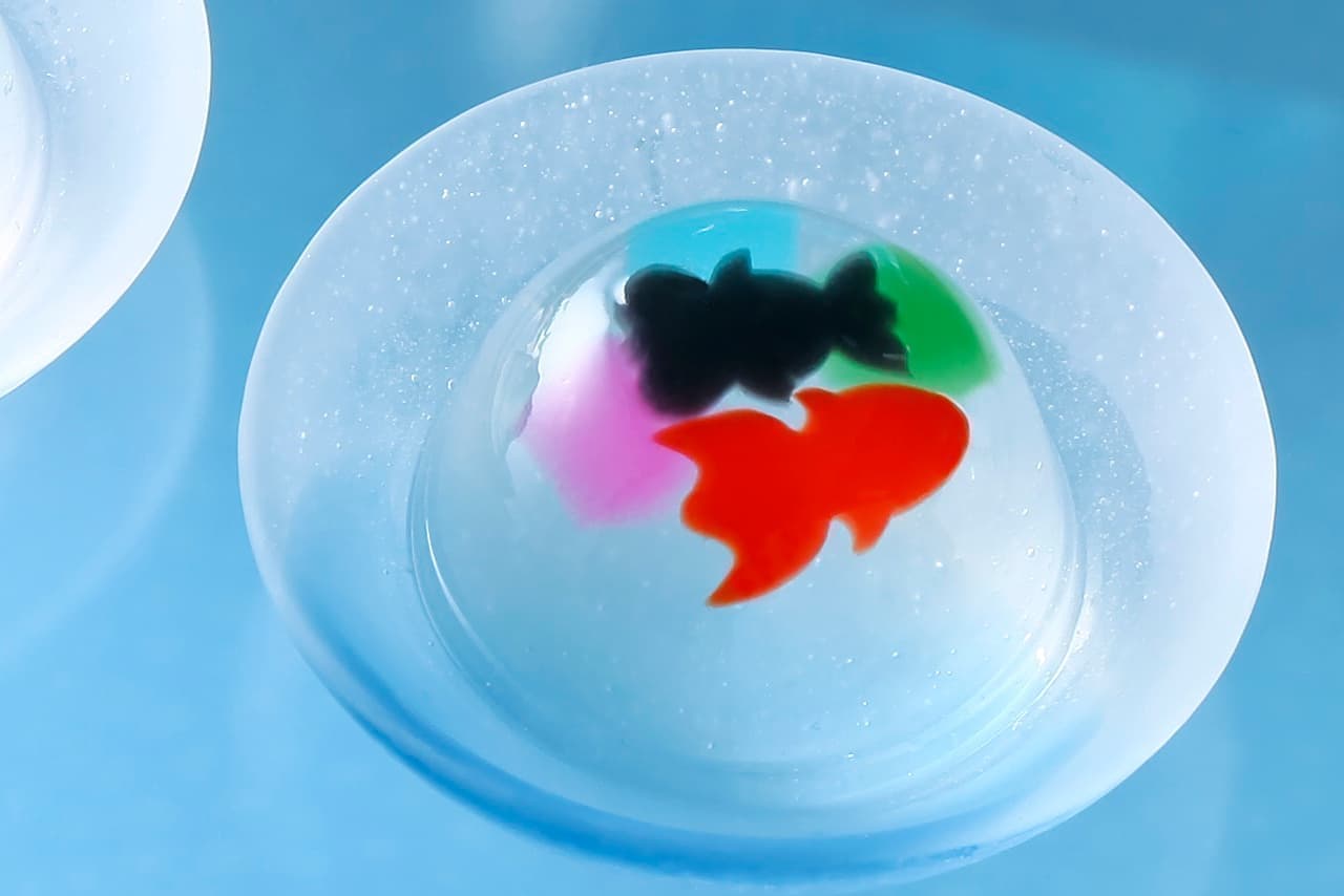 Nihonbashi Yachobei's "Goldfish Scooping"