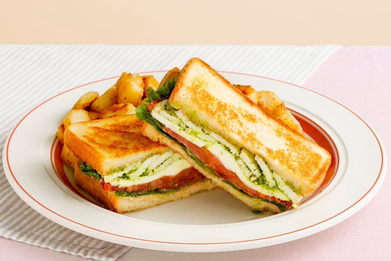 "Mozzarella cheese and basil chicken hot sandwich" for a limited time at Eggs'n Things