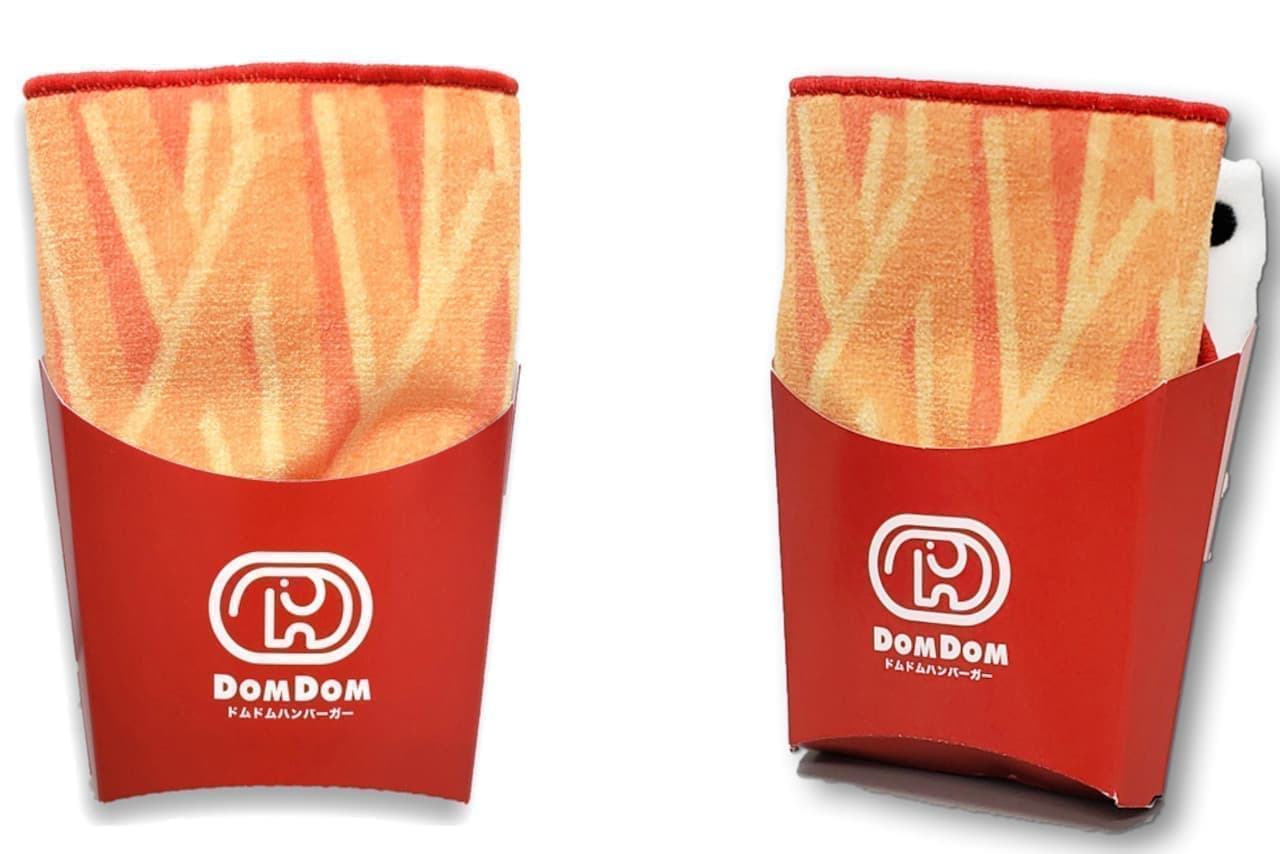 A handkerchief and case that looks just like "French fries M"!