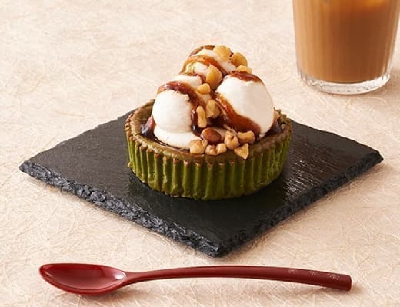 Lawson's "Matcha Basque -Basque-style Cheese Cake-"