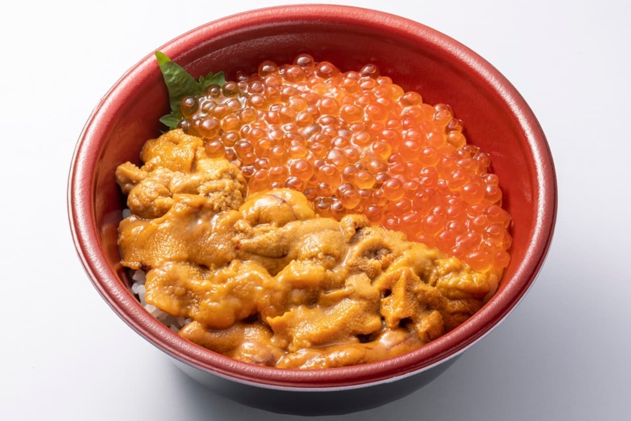 Hamazushi with "special sea urchin salmon roe bowl"