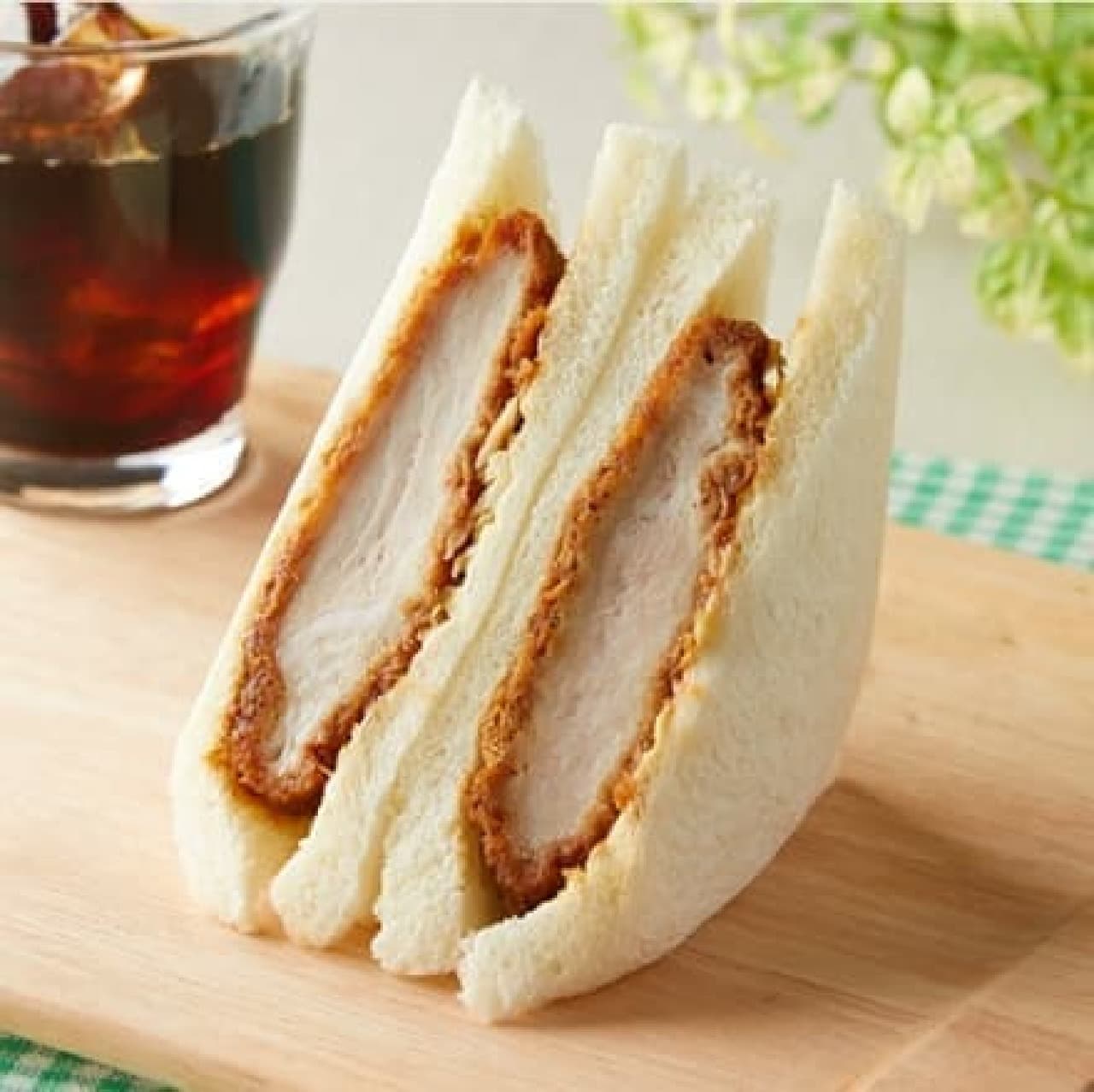 FamilyMart "Thick sliced loin cutlet sandwich"
