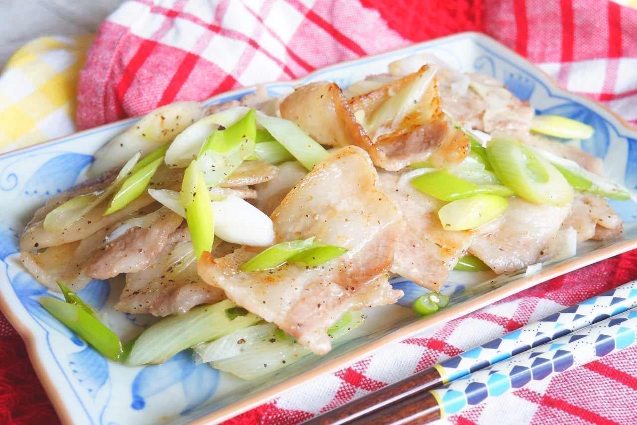Stir-fried pork ribs with green onion salt