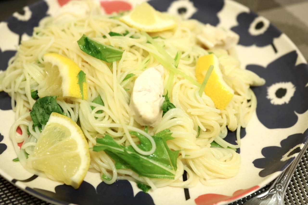 Pasta recipe "Lemon butter soy sauce pasta with scissors"