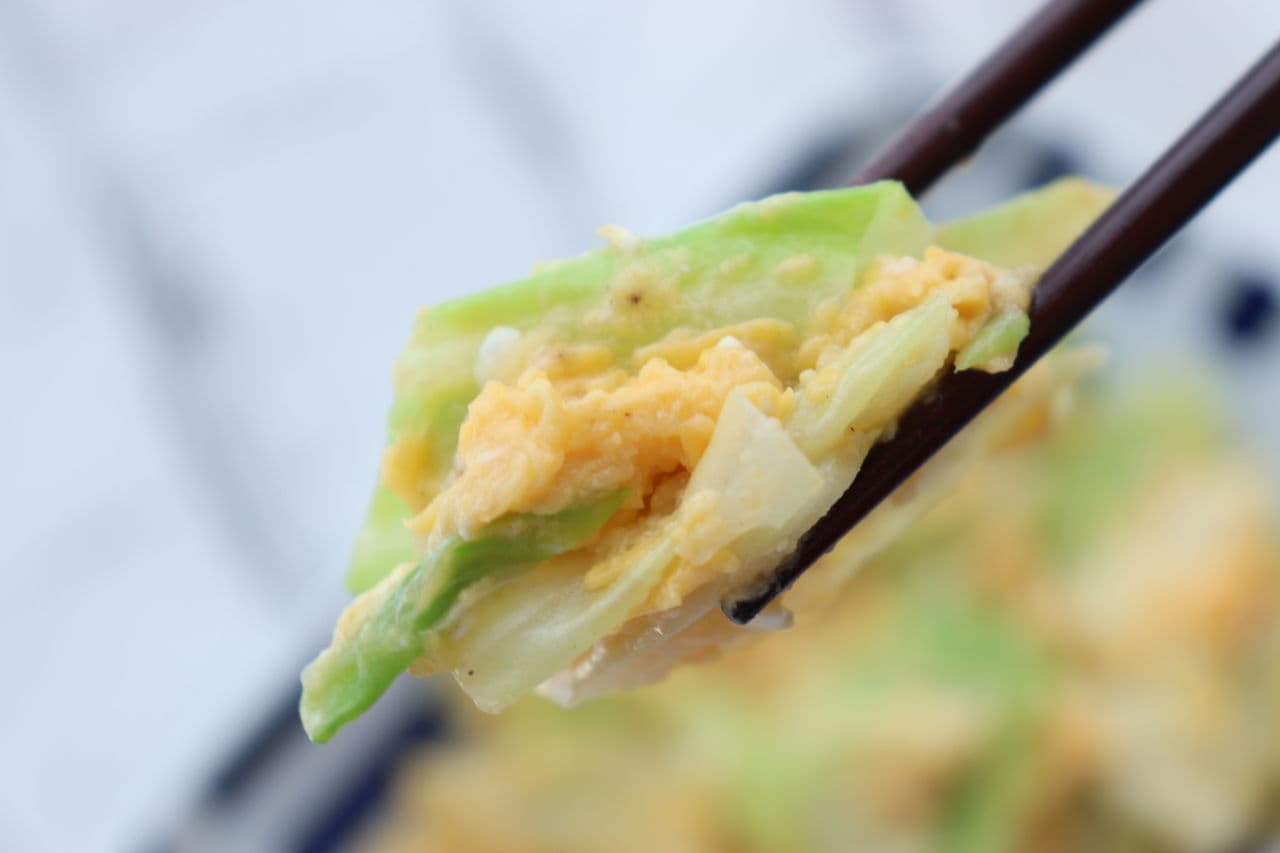 Chinese style of cabbage and eggs