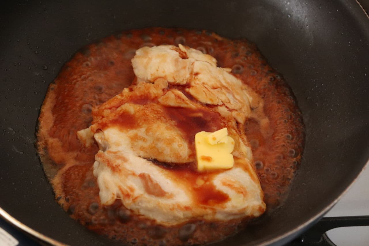 鶏むね肉のガリバタ醤油ステーキ