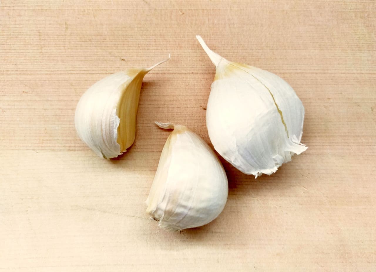 Step 1 How to freeze garlic