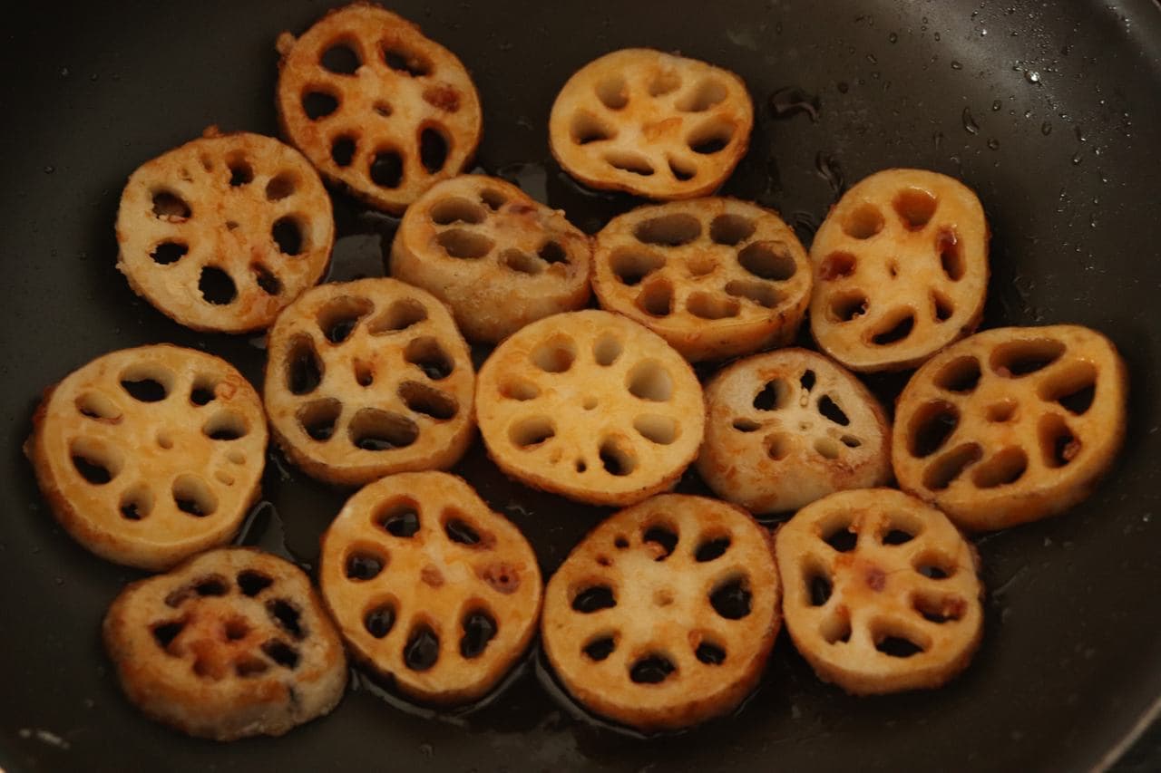 grilled lotus root with sweet and spicy sauce