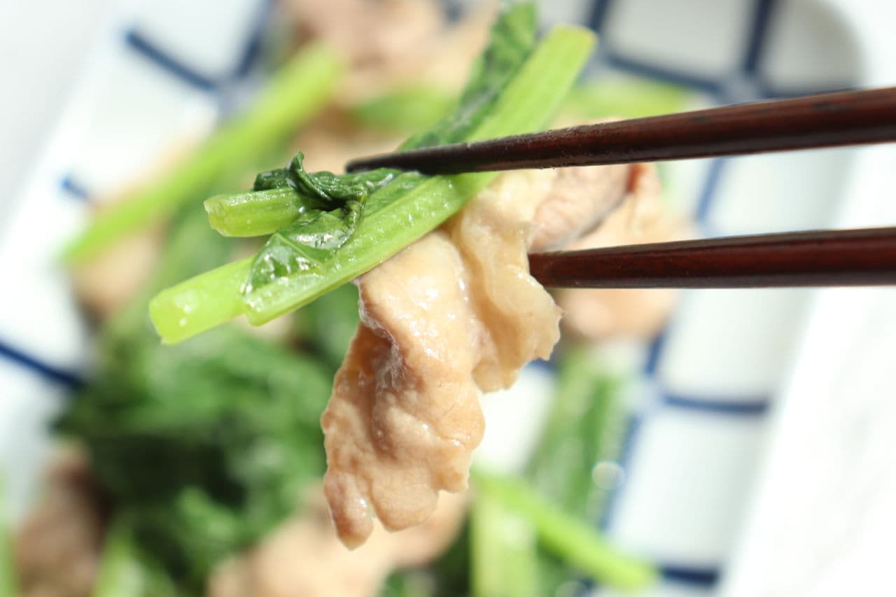 Japanese-style stir-fried pork and Japanese mustard spinach