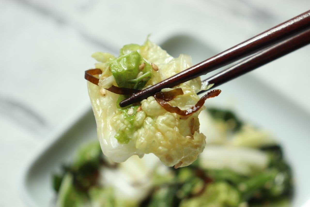 Chinese cabbage with salt and kelp