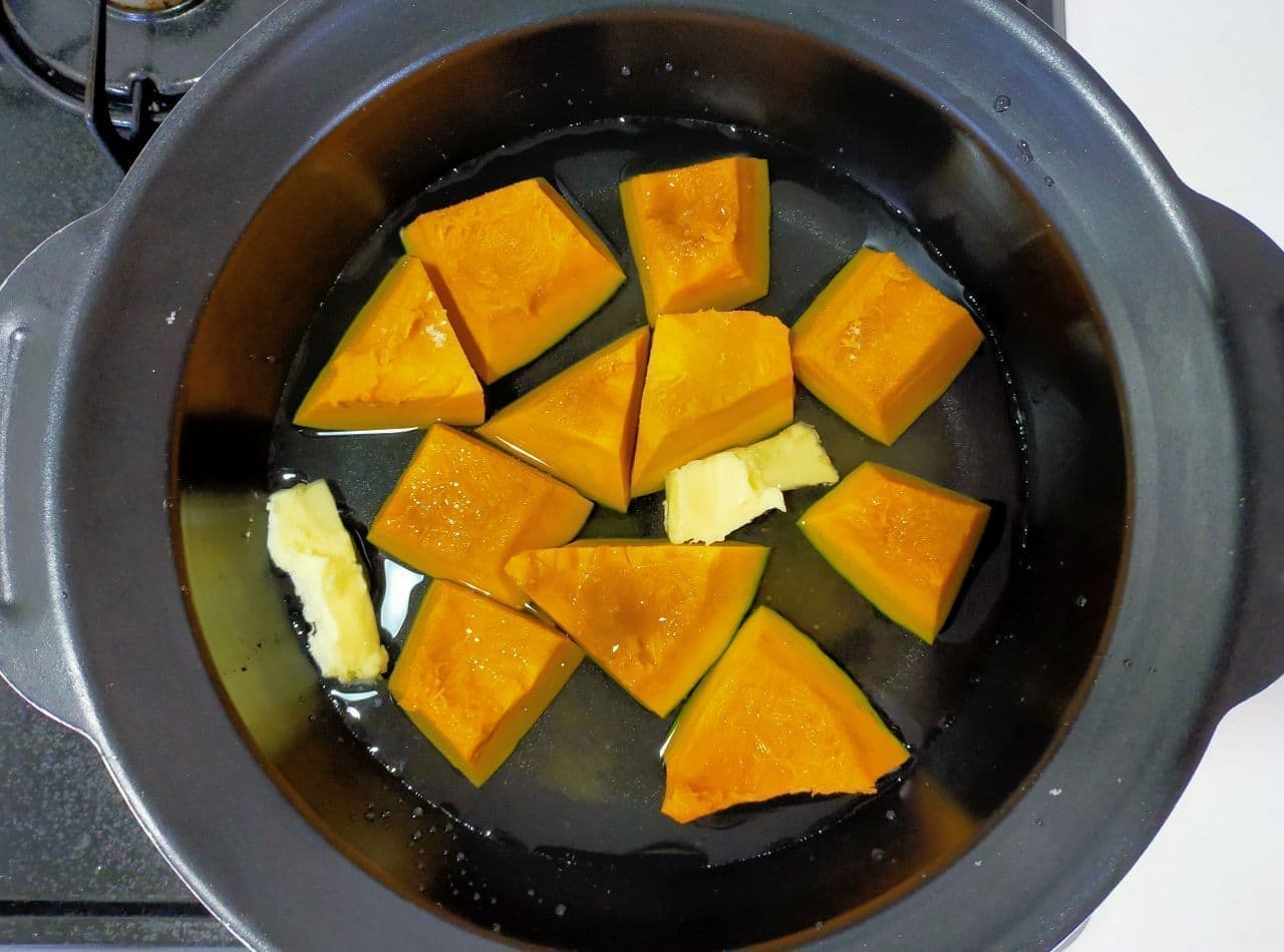 かぼちゃとまいたけの塩バター煮 レシピ