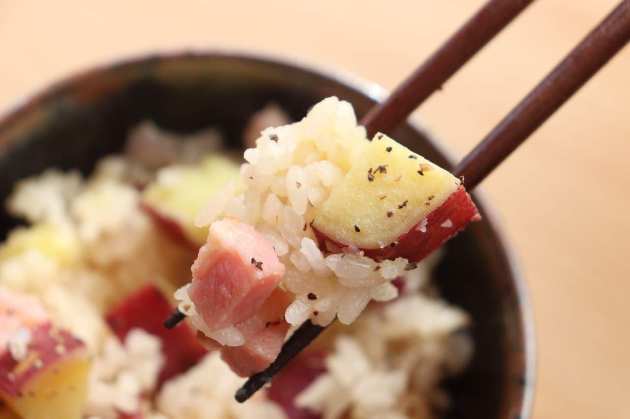 Rice cooked with sweet potatoes and bacon