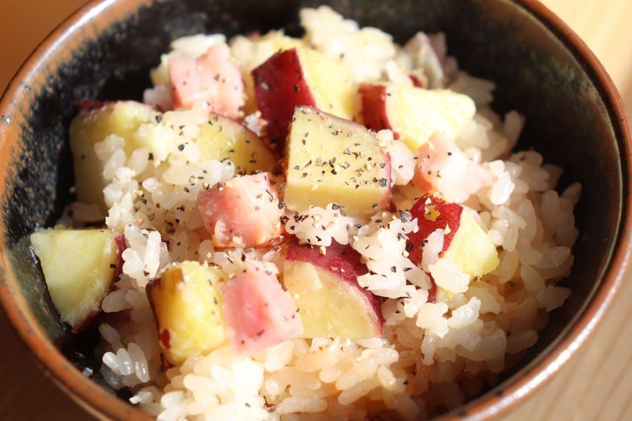 Rice cooked with sweet potatoes and bacon