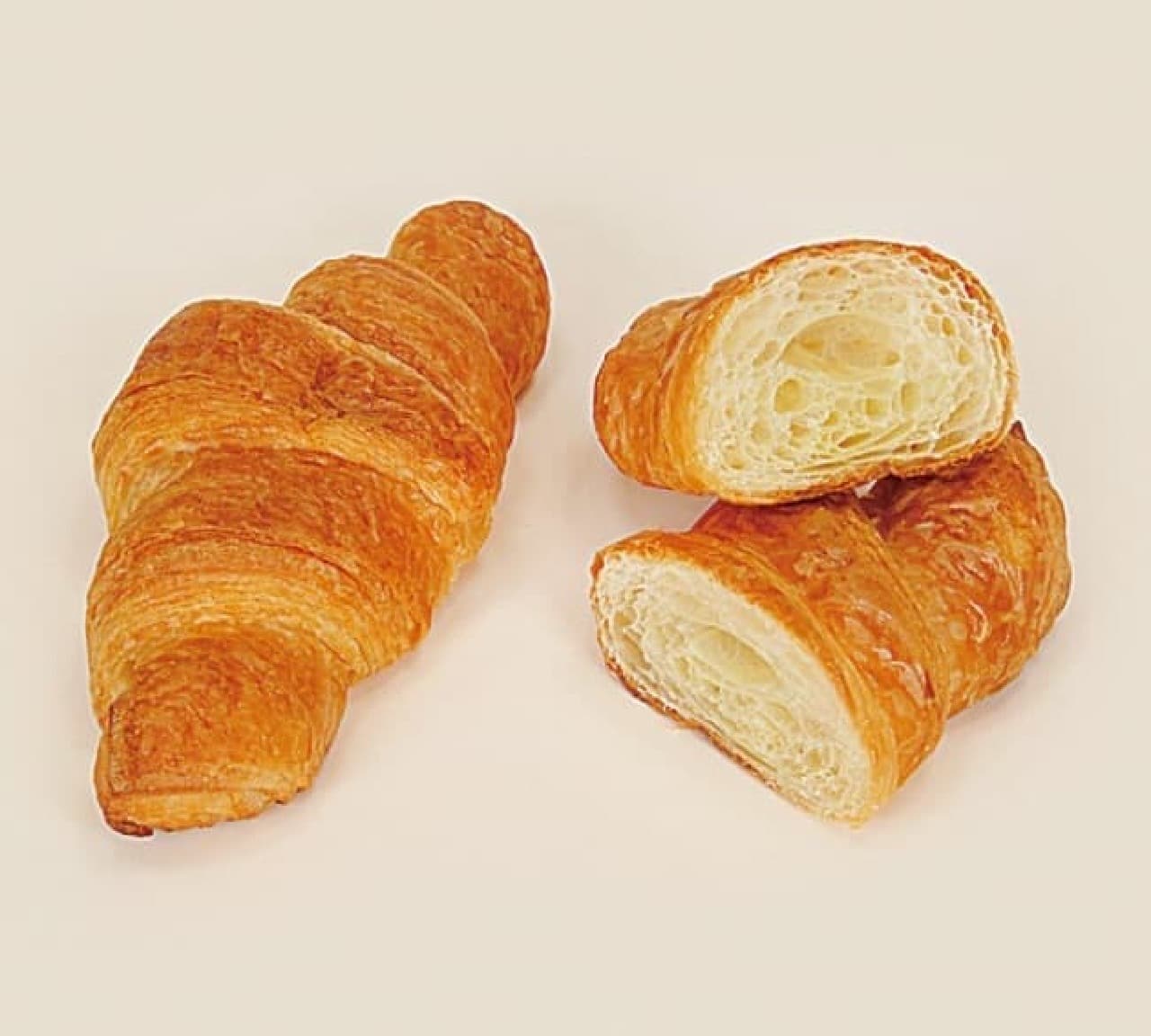Limited to FamilyMart in Shikoku "Crispy croissants baked in the oven"