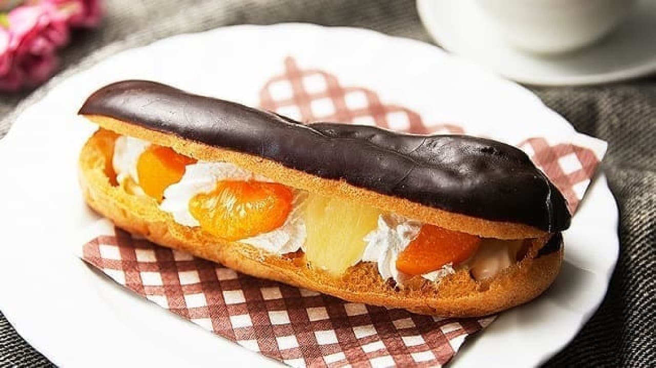 Lawson Store 100 "Goro and Fruit Eclairs"