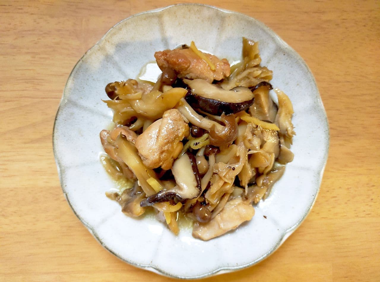 「きのこと鶏肉のうま煮」レシピ