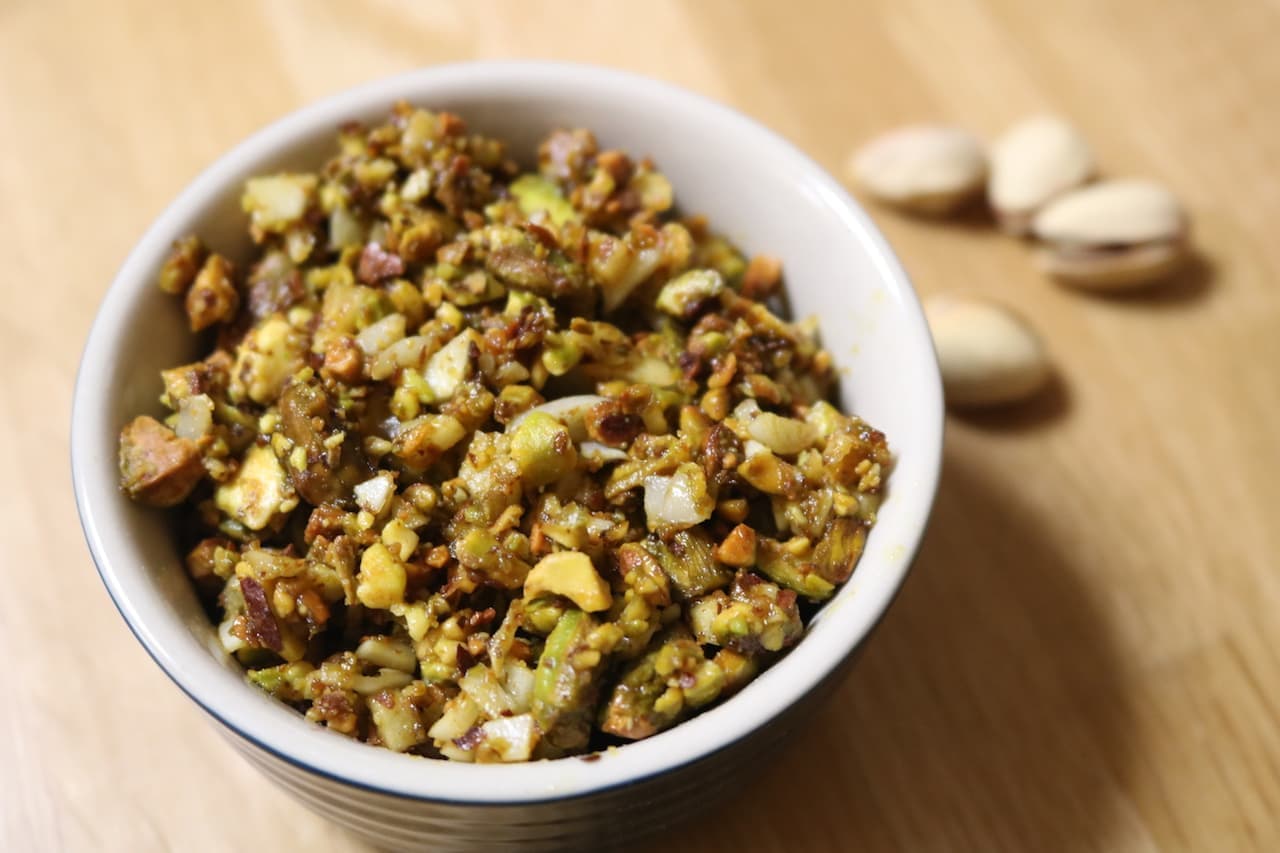 All-purpose recipe "sprinkle of pistachio and garlic"