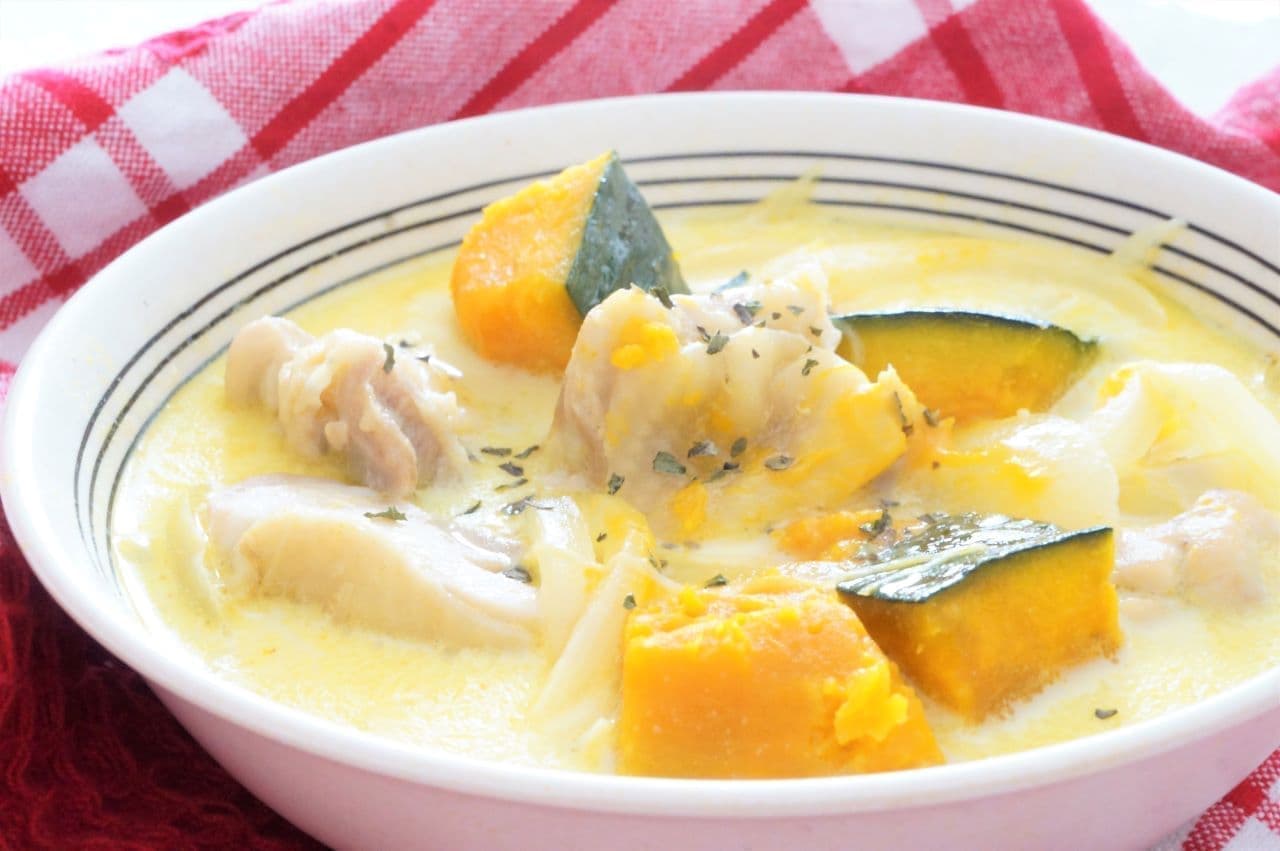 Chicken and pumpkin soy milk soup