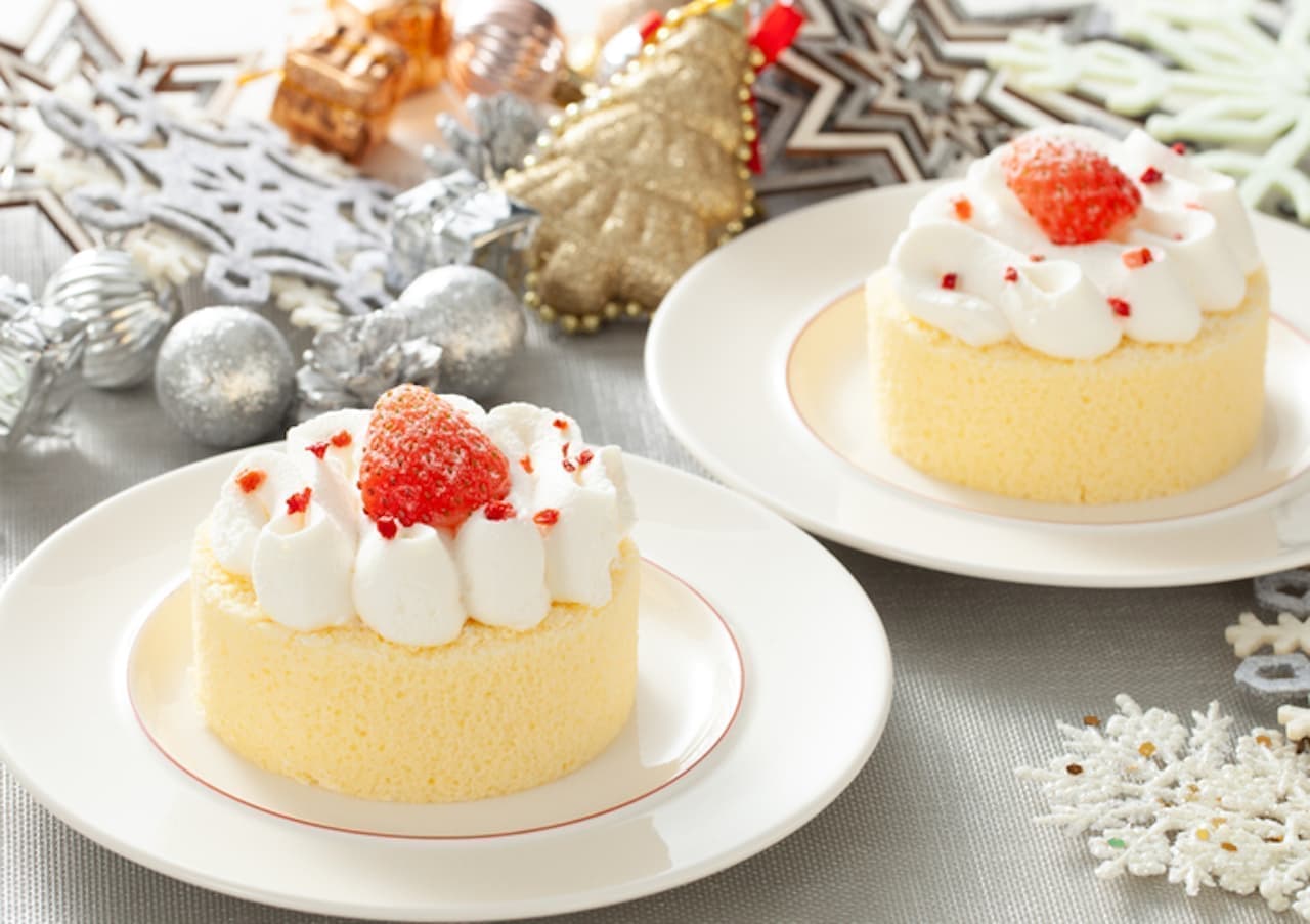 Winter limited "Strawberry roll cake with thick cream"