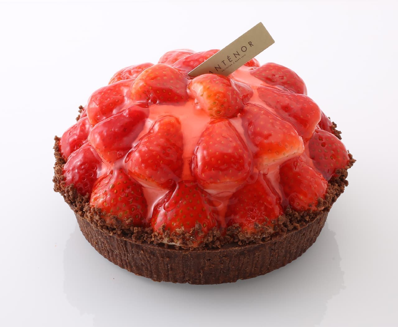 Antenor "Amaou Strawberry (Red Cheek Strawberry) Chocolat Tart"