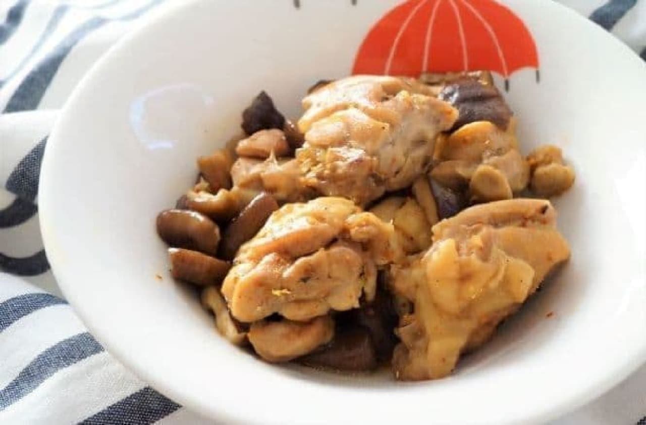Stir-fried chicken and shiitake mushrooms