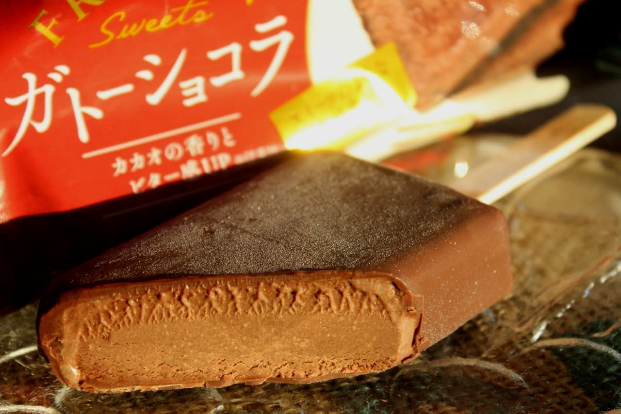 FamilyMart Limited "Frozen Sweets Gateau Chocolate"