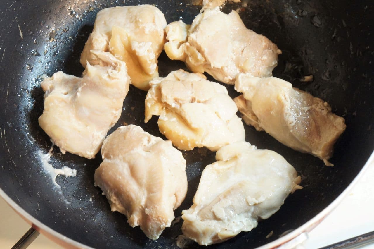 Chicken roasted in a frying pan