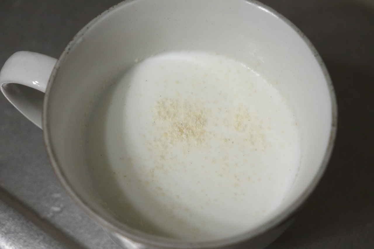 Mug tan milk soup